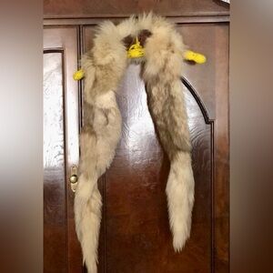 Vintage Genuine Fox Fur Winter Scarf Wrap in Blond Tan Beige